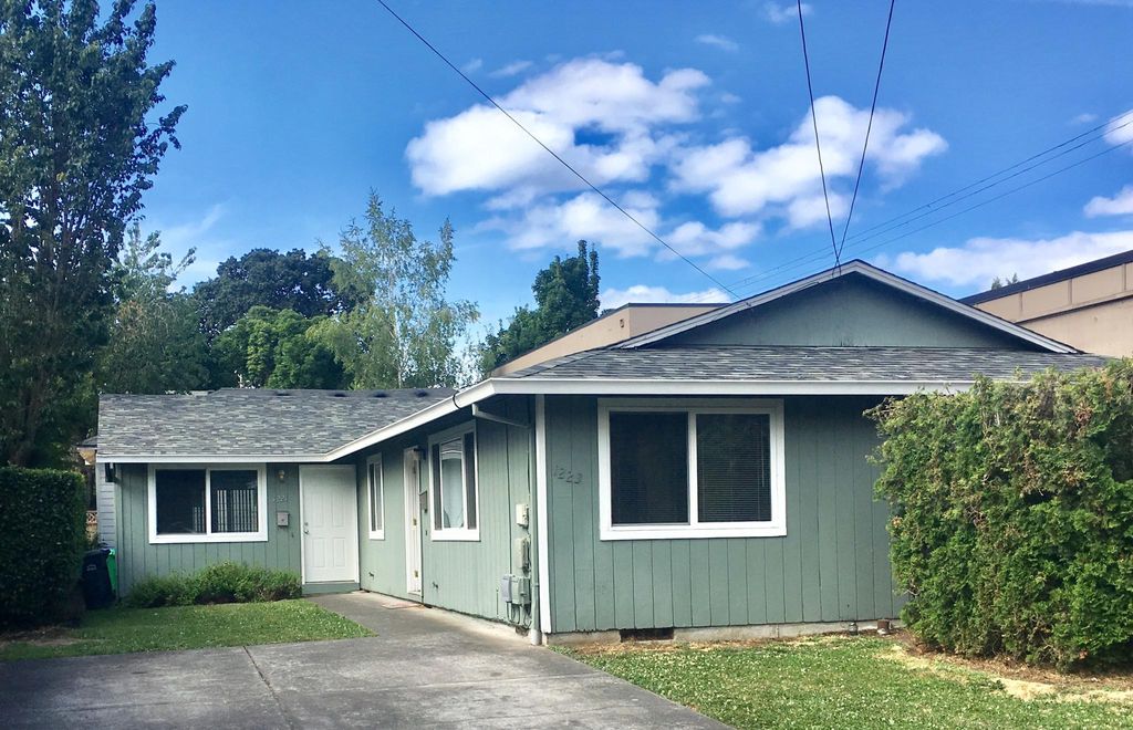 1221 SE Lambert St #1221, Portland, OR 97202