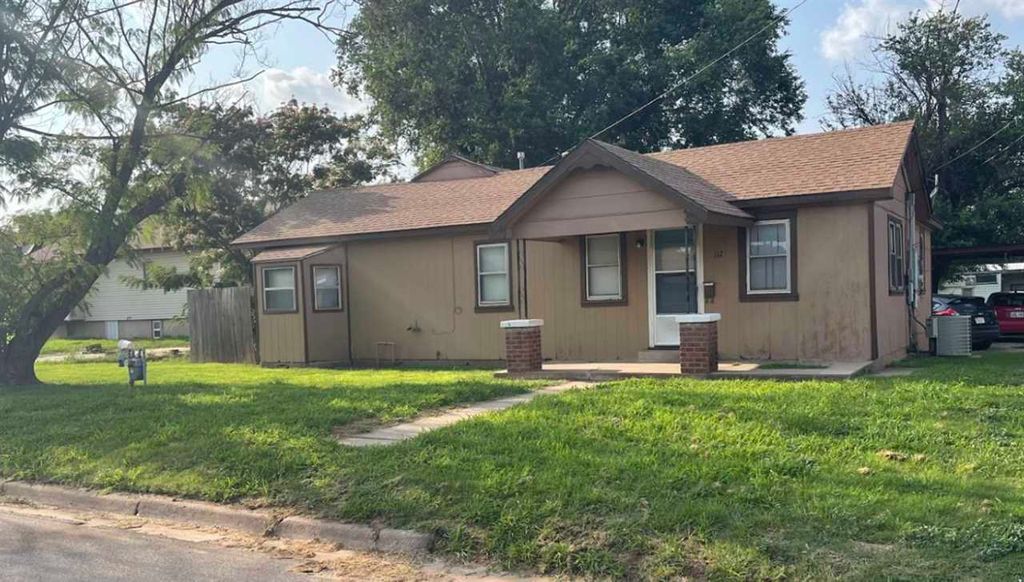112 E Church St, Alva, OK 73717