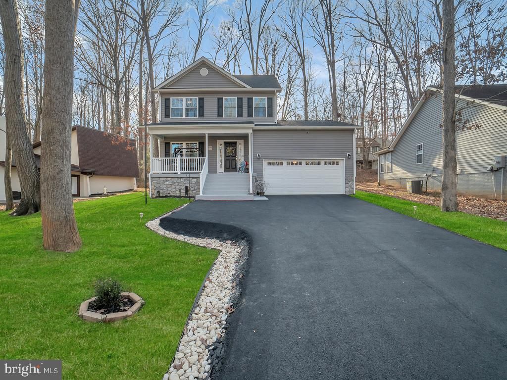 4613 Lakeview Pkwy, Locust Grove, VA 22508