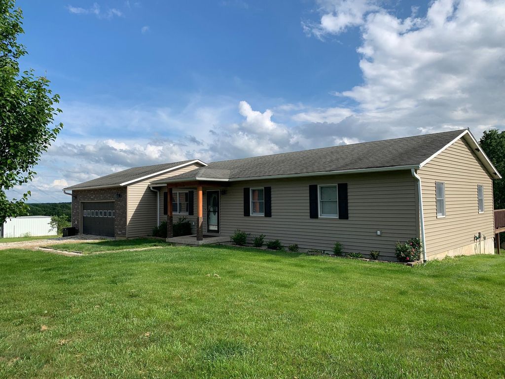 1400 County Road 1227, Huntsville, MO 65259