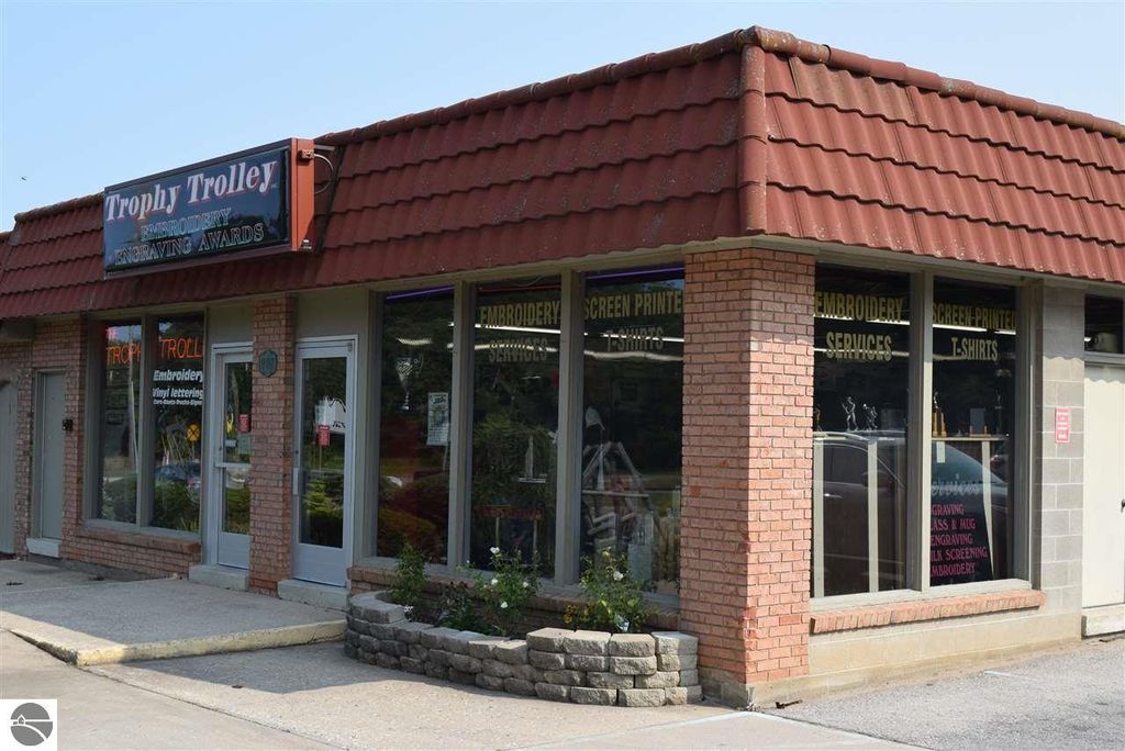 907 Woodmere Ave #3, Traverse City, MI 49686