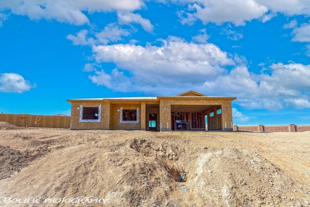 510 E Handcart Dr, Littlefield, AZ 86432