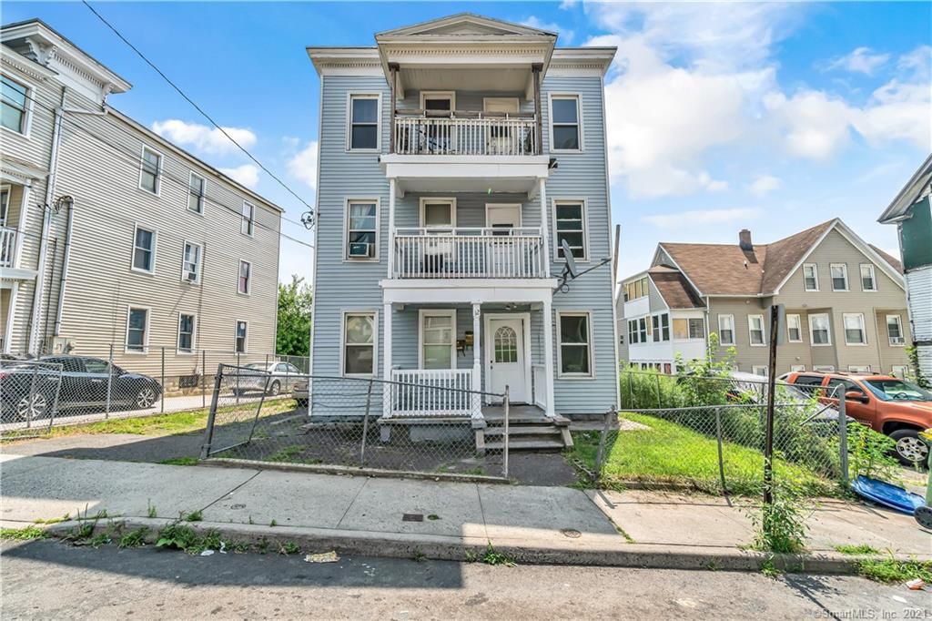 12 Putnam St, Waterbury, CT 06704