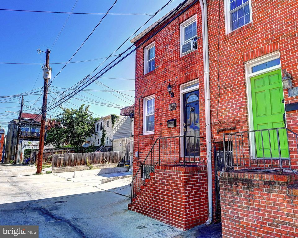 1127 Hall Aly, Baltimore, MD 21230