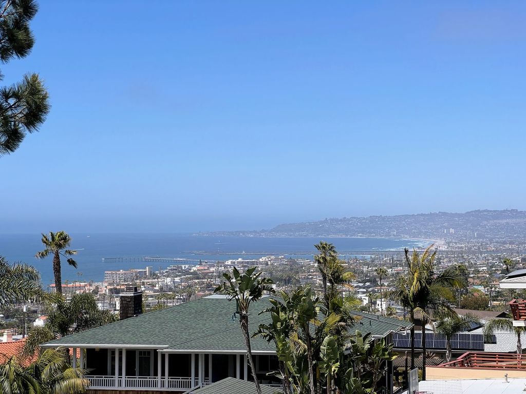 1130 Barcelona Dr, San Diego, CA 92107