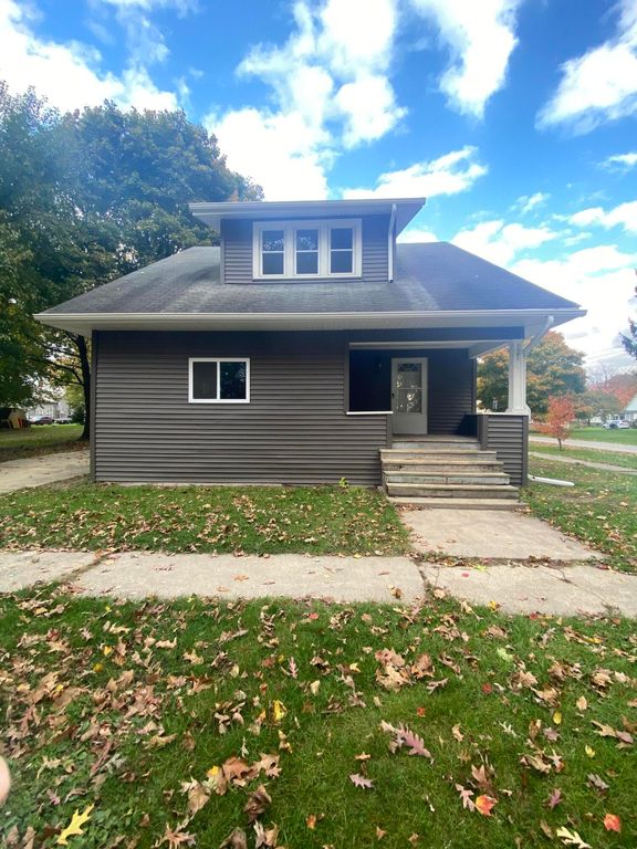 121 S Hayward St, Montgomery, MI 49255