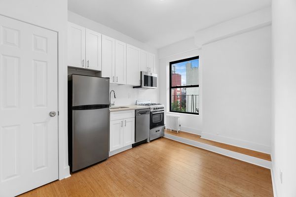 619 E 5th St #23, New York, NY 10009