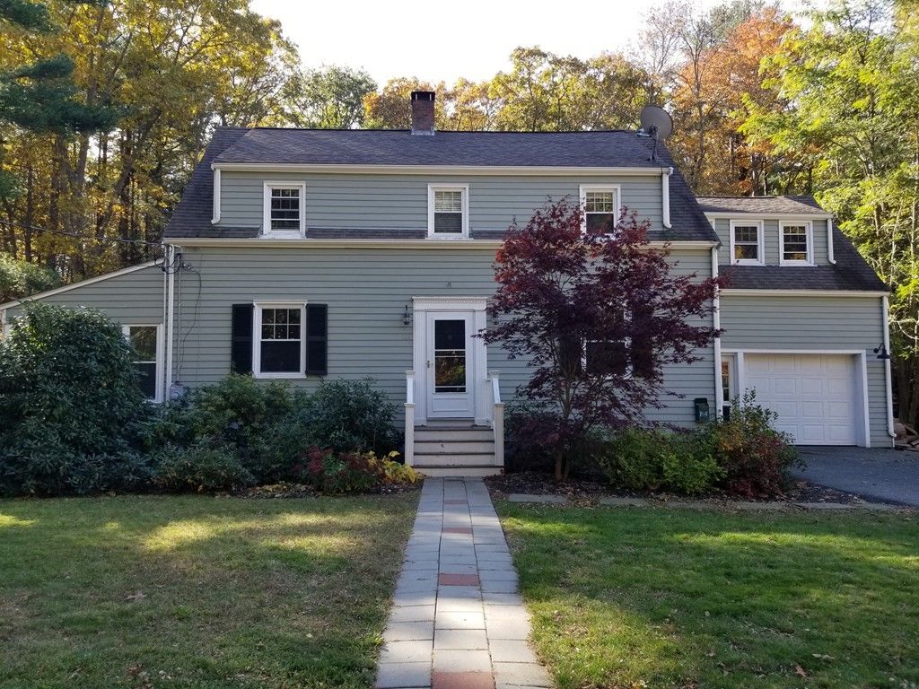 144 Pine St, Manchester, MA 01944