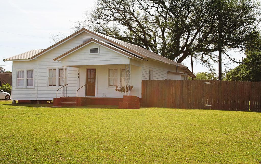 811 N Main St, Loreauville, LA 70552 Trulia