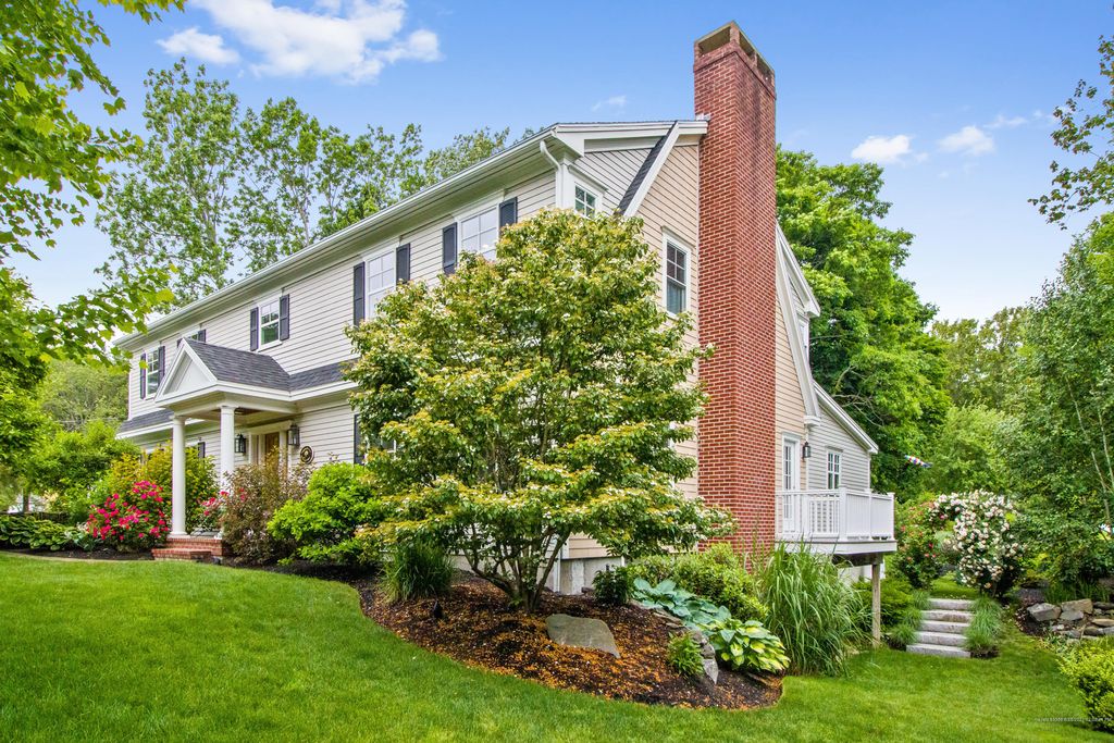35 Pepperrell Rd, Kittery Point, ME 03905
