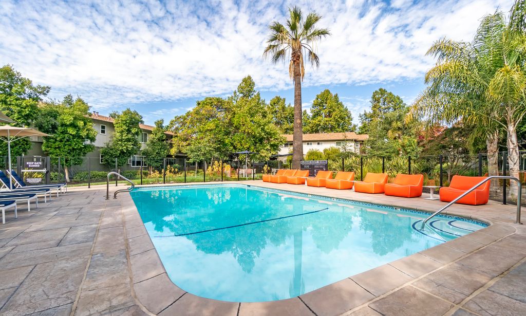 1094 Tanland Dr, Palo Alto, CA 94303
