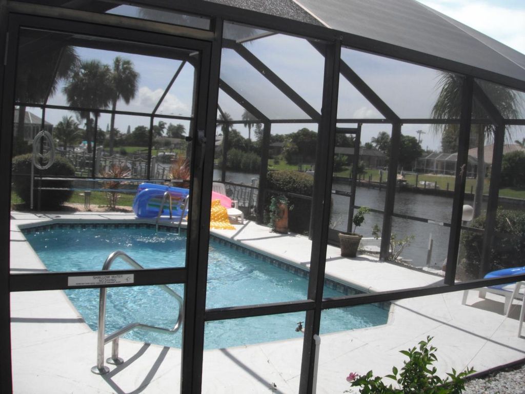 1523 SE 21st St, Cape Coral, FL 33990