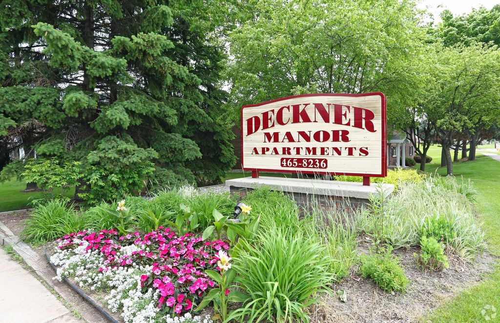 2021 Deckner Ave #817, Green Bay, WI 54302