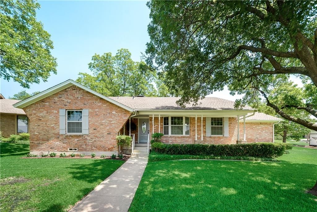 1406 Briar Hollow Ln, Garland, TX 3 Bed, 2 Bath SingleFamily Home