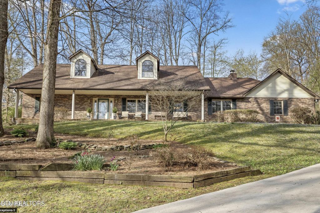 6118 Weems Rd, Knoxville, TN 37918