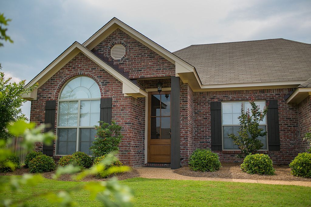 107 Wellesley Dr, Madison, MS 39110