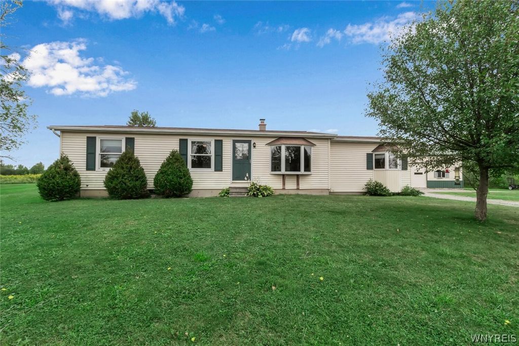 8665 Akron Rd, Lockport, NY 14094 Trulia