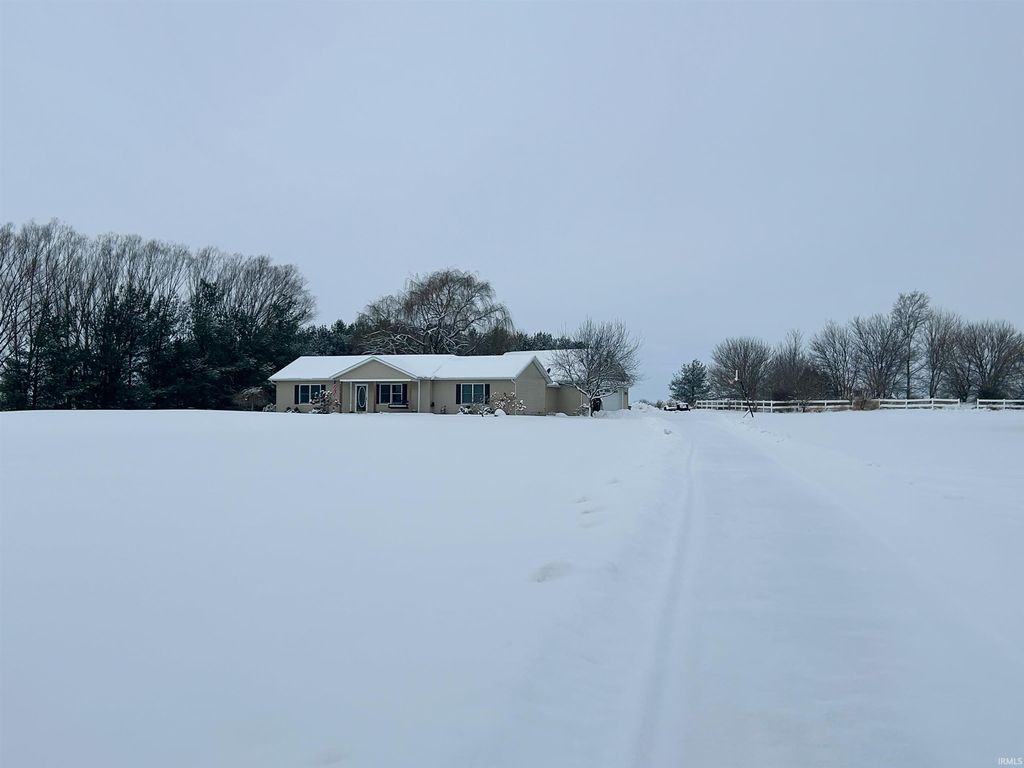 64831 County Road 1, Wakarusa, IN 46573