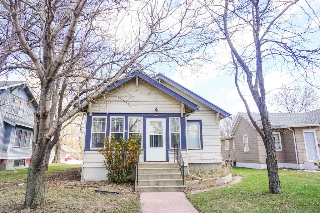 942 Dakota Ave S, Huron, SD 57350 Trulia