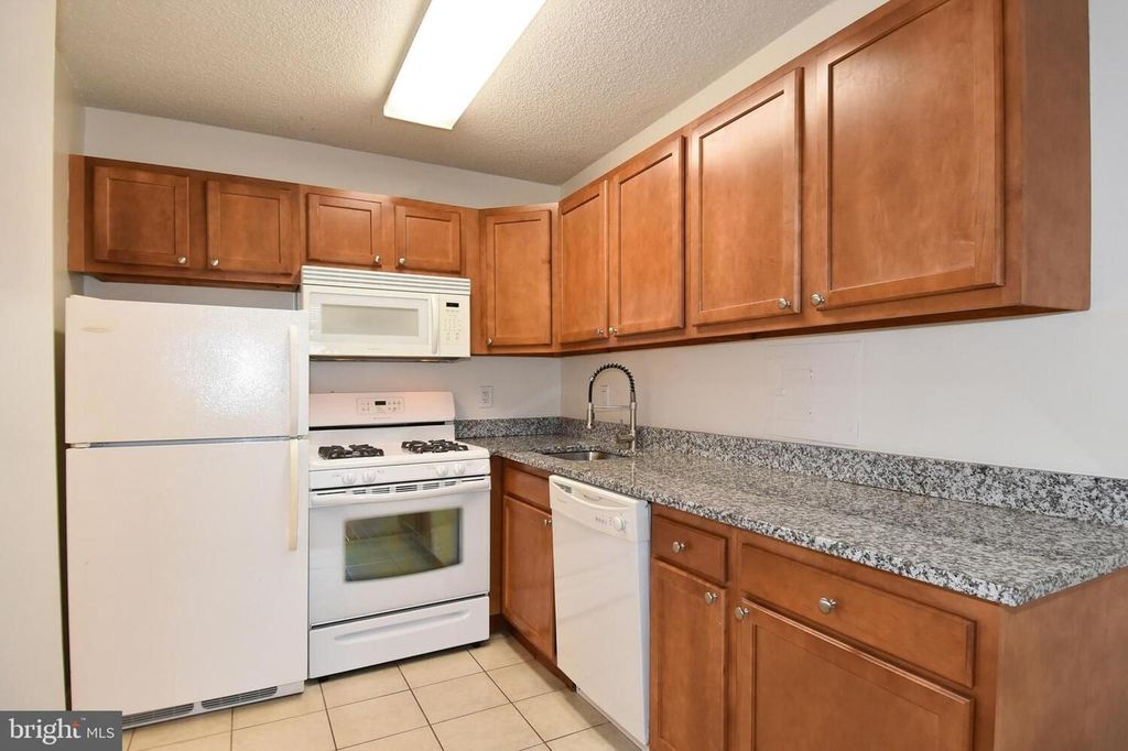 5225 Pooks Hill Rd #1003S, Bethesda, MD 20814