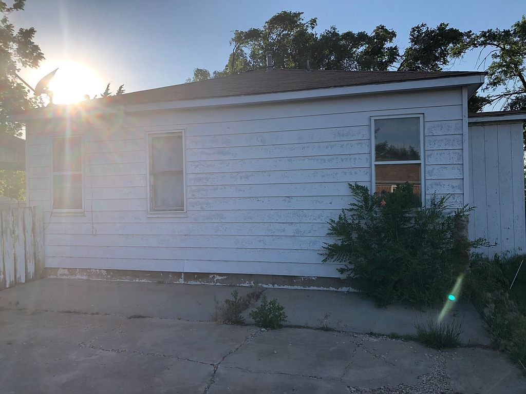 706 S Swift St, White Deer, TX 79097