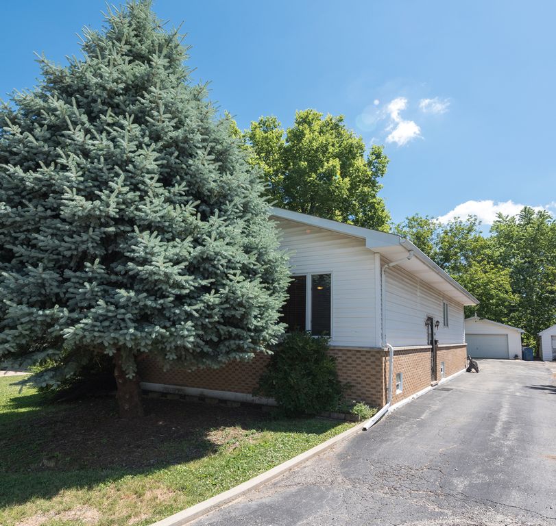 1804 N Center St, Crest Hill, IL 60403 Trulia