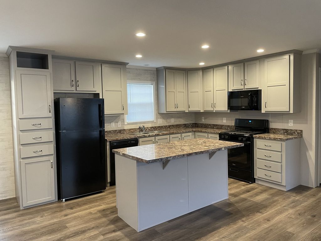 7204 E Grand River Ave #297, Portland, MI 48875