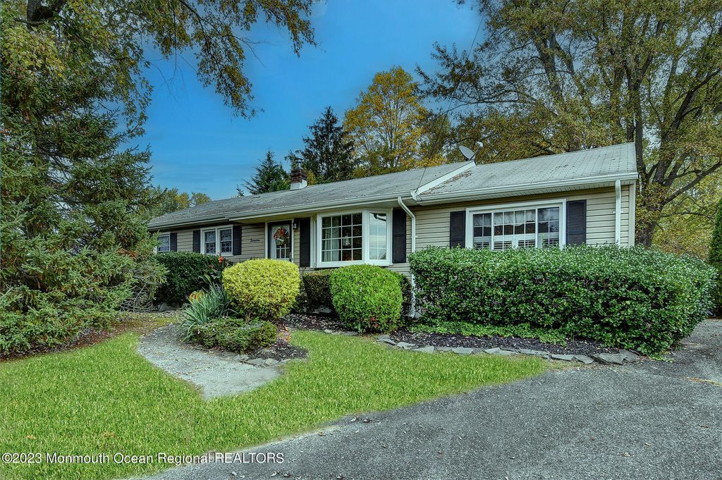 17 Lake Drive, Howell, NJ 07731 Trulia