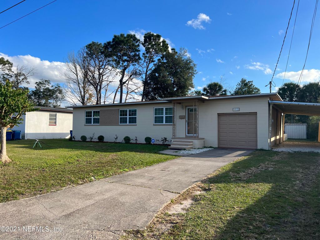 6512 BLACKWOOD DR, Jacksonville, FL 32277