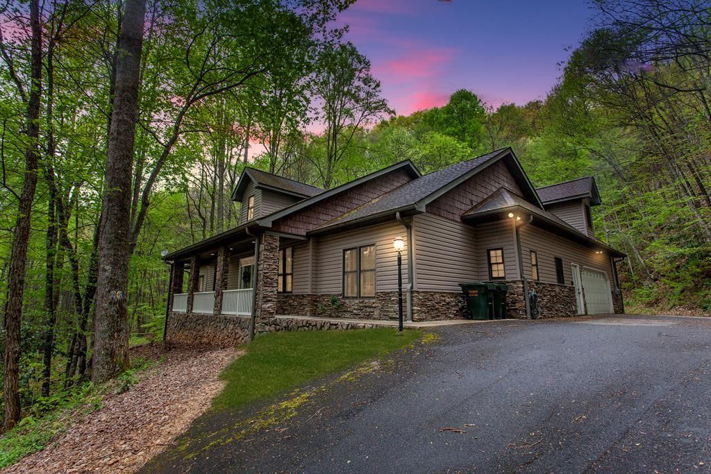 26 Seminole Dr, Whittier, NC 28789 MLS 26036572 Trulia