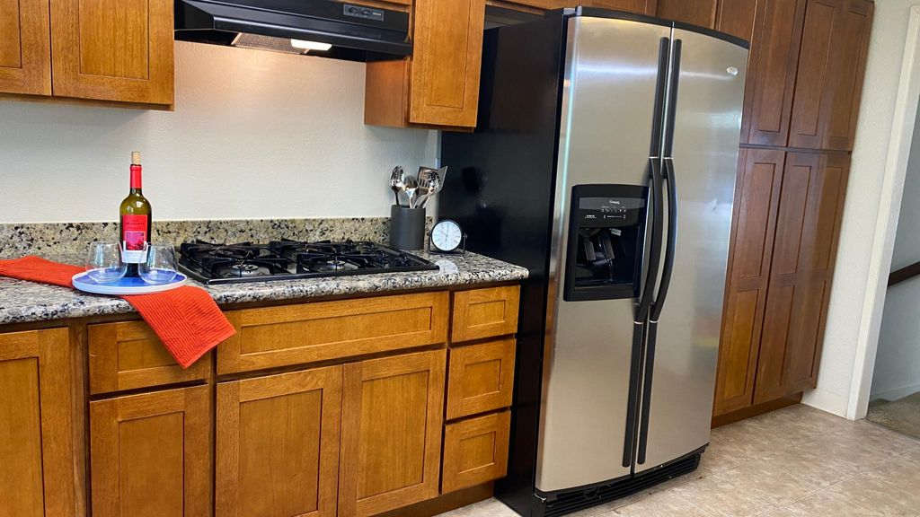 654 Elderberry Way, San Leandro, CA 94578