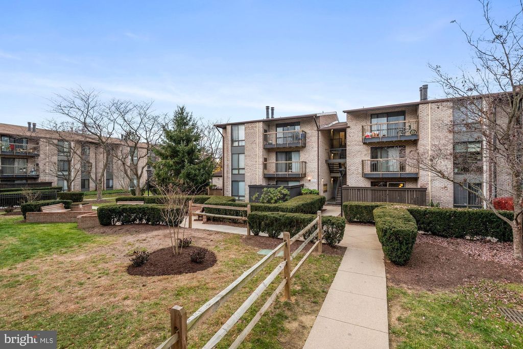 10000 Stedwick Rd #203, Montgomery Village, MD 20886