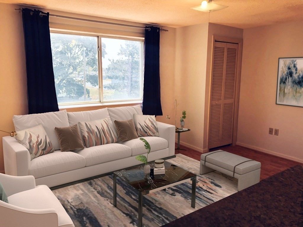 35 Prospect St #309, Woburn, MA 01801