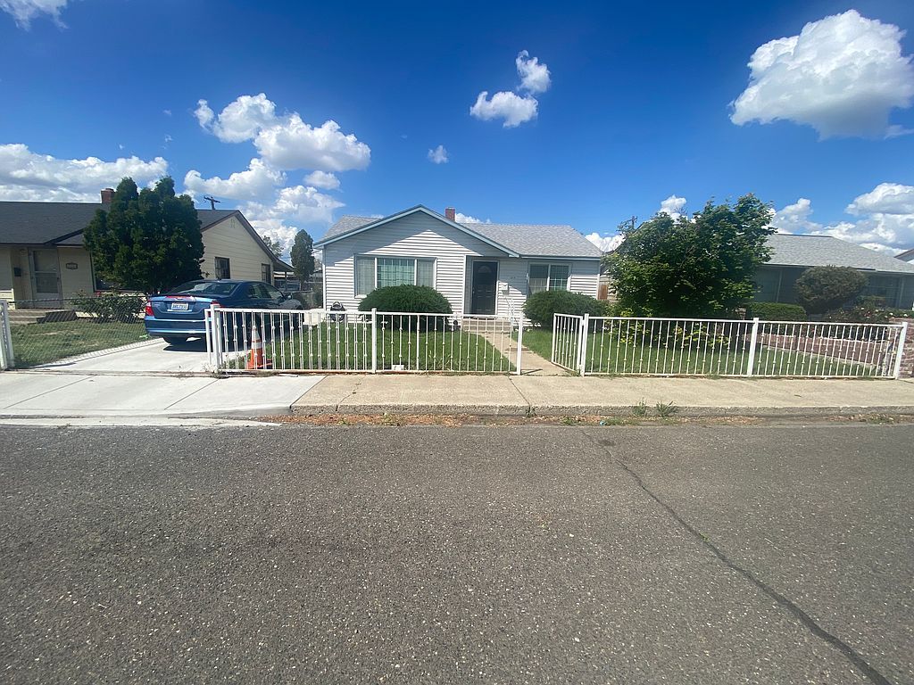 919 W Marie St, Pasco, WA 99301