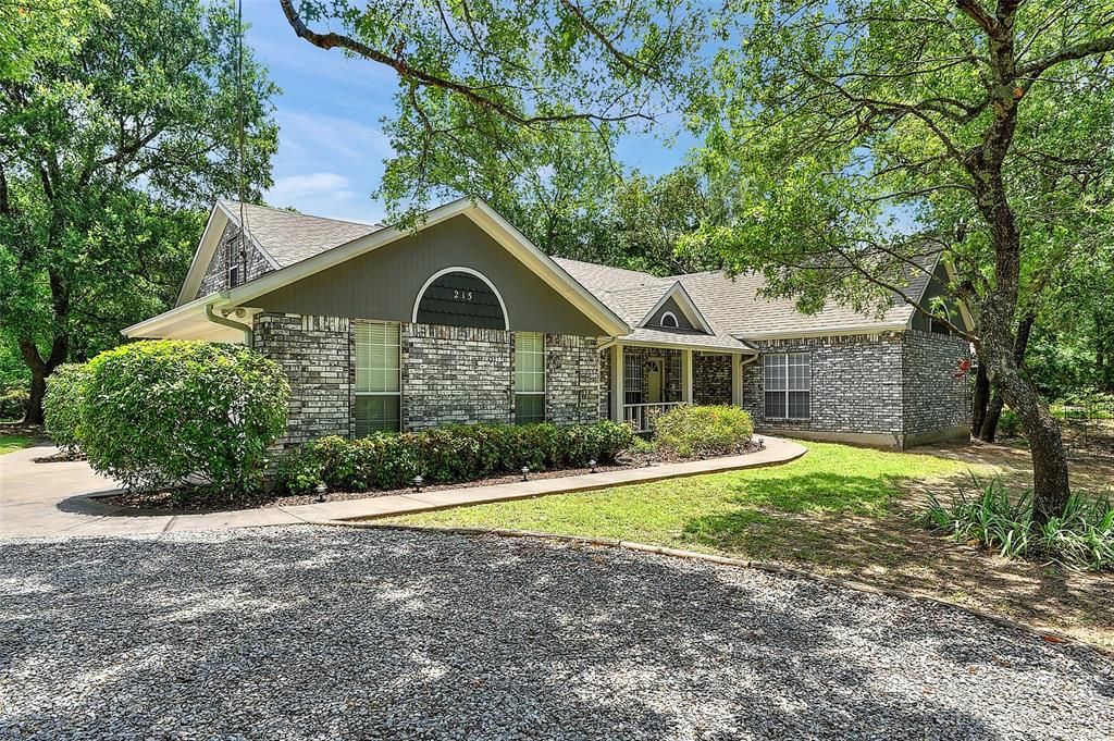 215 Dale St, Tom Bean, TX 4 Bed, 3 Bath SingleFamily Home 36
