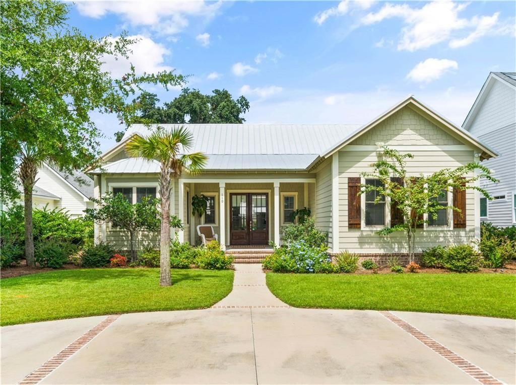 110 Debrooke Pl, Saint Simons Island, GA 31522