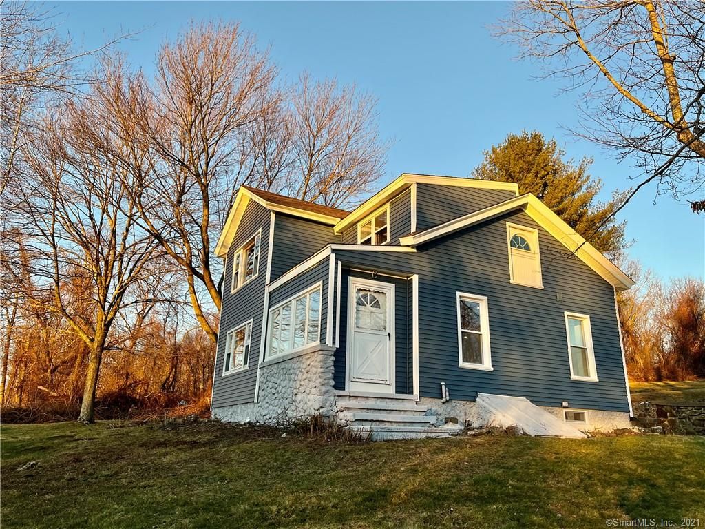 672 Bucks Hill Rd, Waterbury, CT 06704