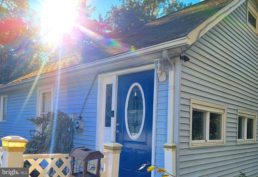 22 Mohawk Ave, Clementon, NJ 08021