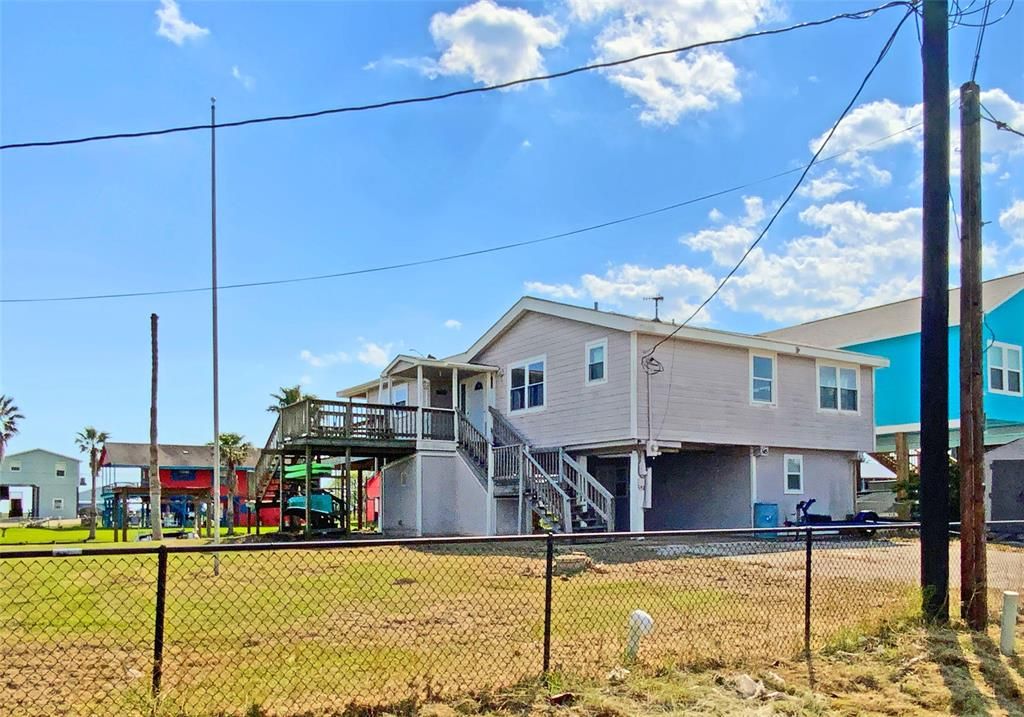 145 County Road 201, Sargent, TX 77414