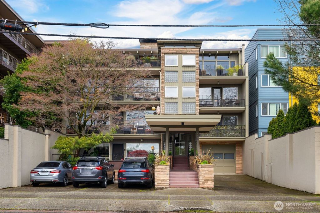330 W Roy Street #302, Seattle, WA 98119