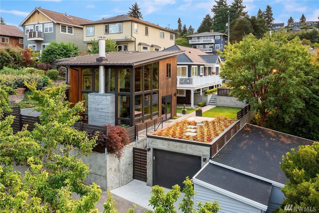 3236 24th Ave W, Seattle, WA 98199