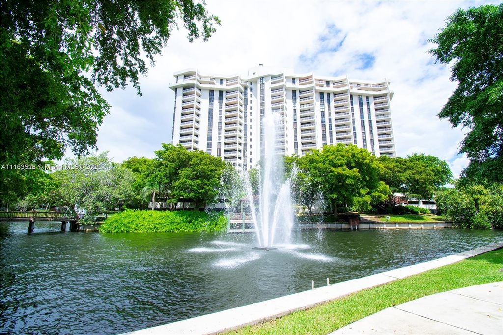 1000 Quayside Ter #1205, Miami, FL 33138