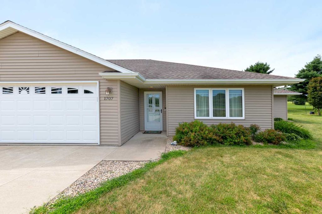 1707 Parriott St, Aplington, IA 50604 Trulia