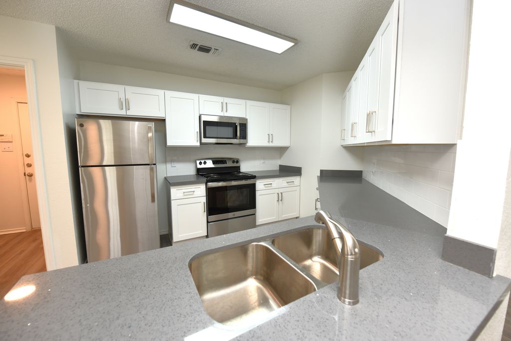 Yorkshire Village Apartments Lubbock, TX Trulia