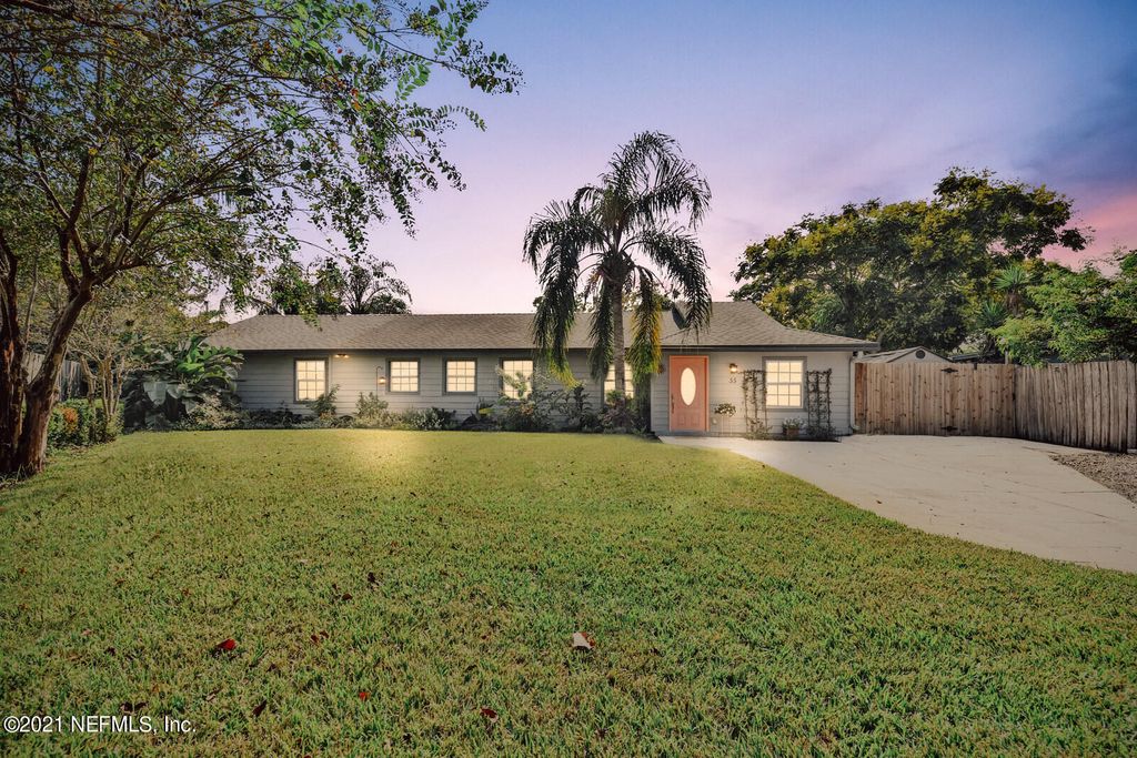 55 Forrestal Cir S, Atlantic Beach, FL 32233
