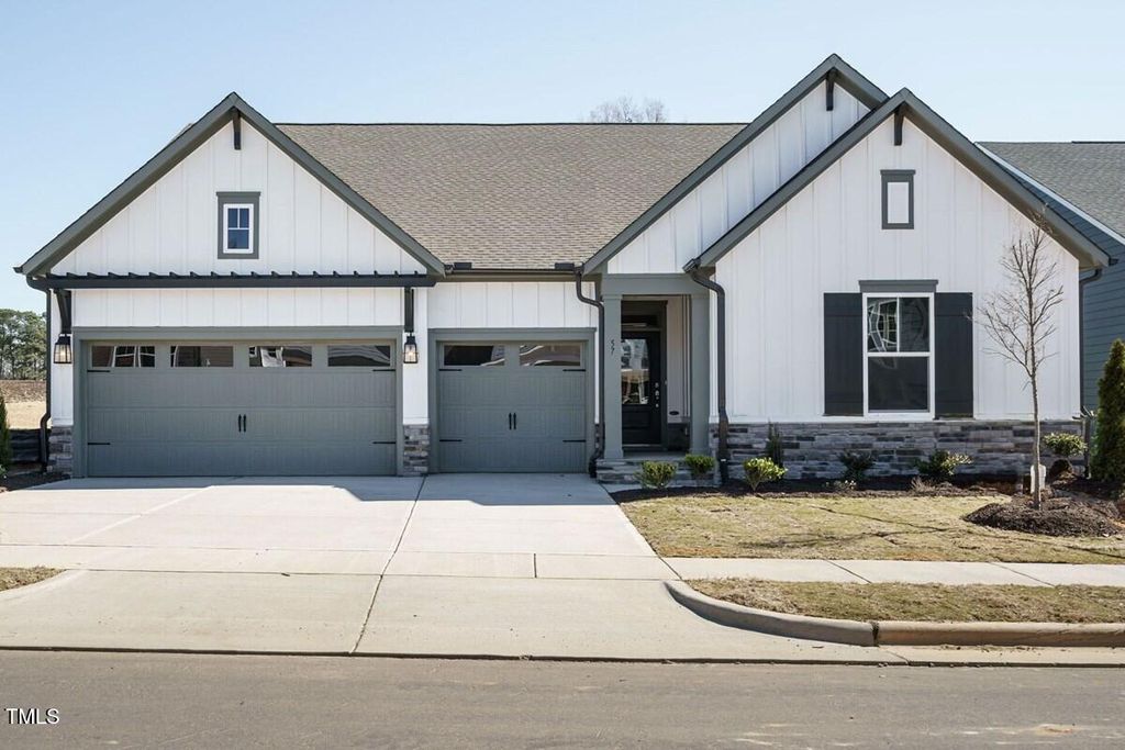 1008 Serenity Walk Pkwy, Fuquay Varina, NC 27526