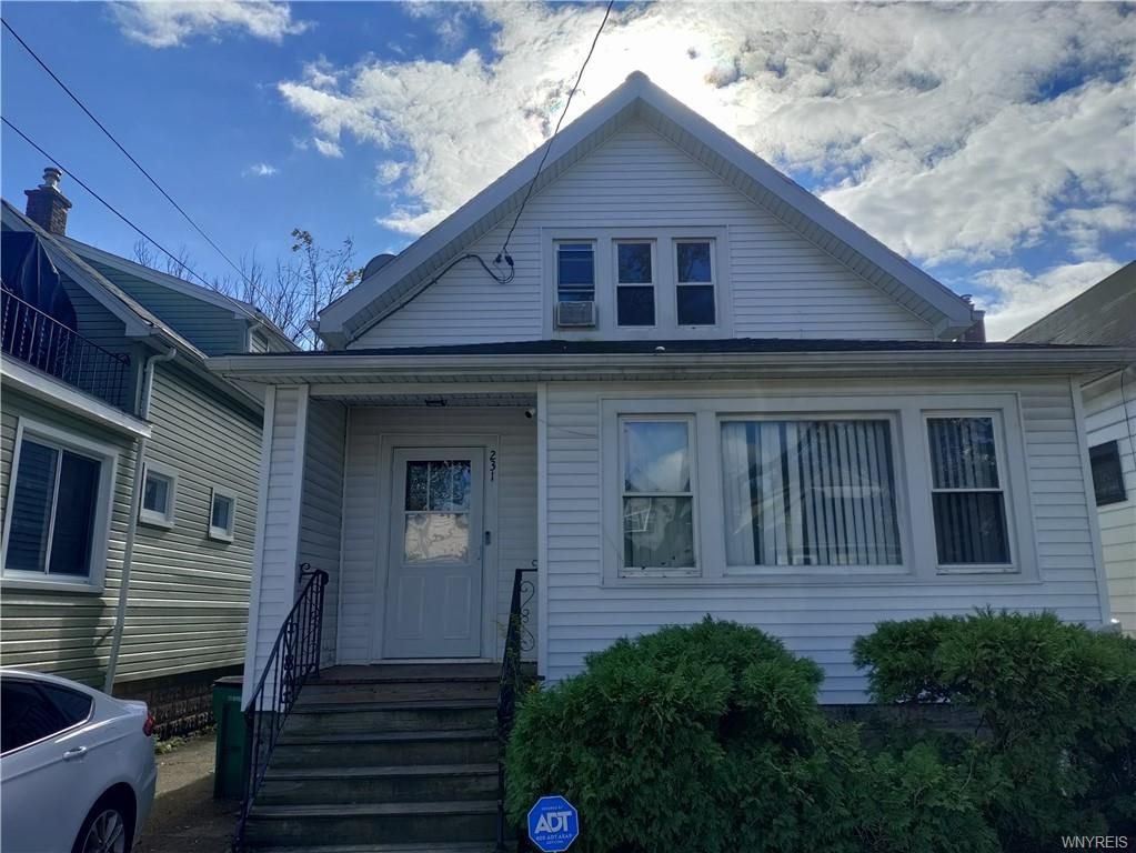 231 Rounds Ave, Buffalo, NY 14215