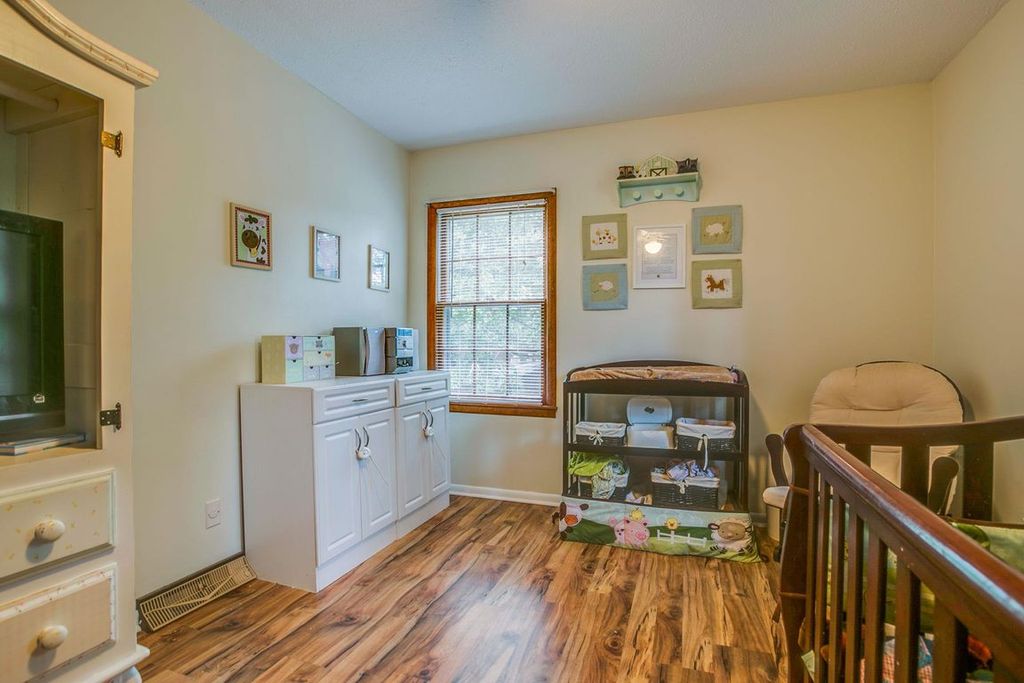 1103 Lincoln St, Manchester, TN - 4 Bed, 3 Bath Single-Family Home - 32