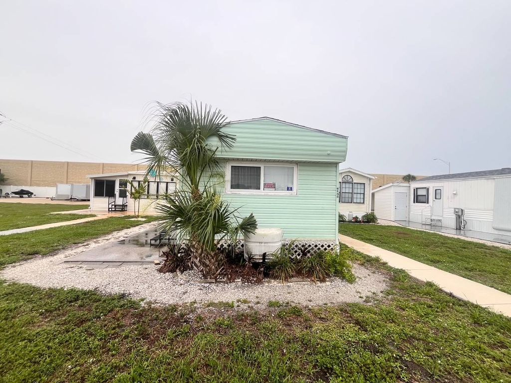 Mobile Home Contractor in Sarasota Florida, image size:1024x768