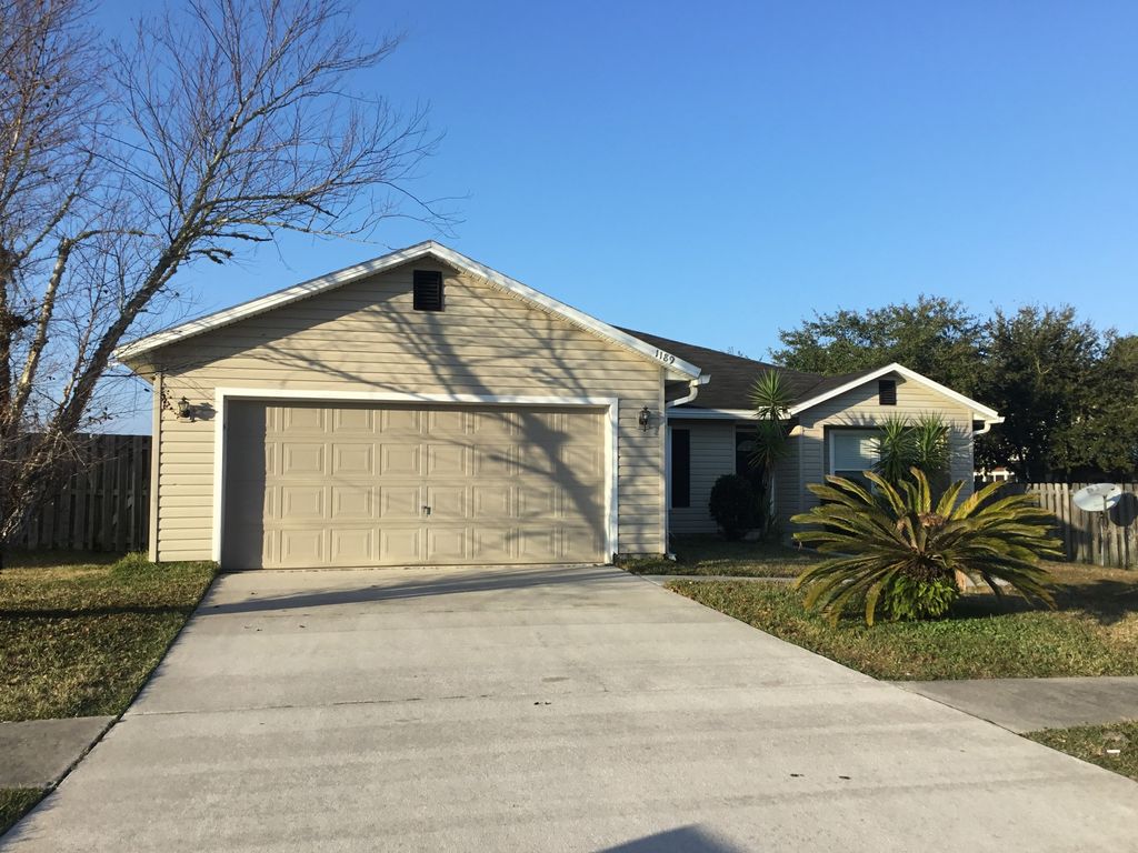 1189 Dawnlight Rd, Jacksonville, FL 32218
